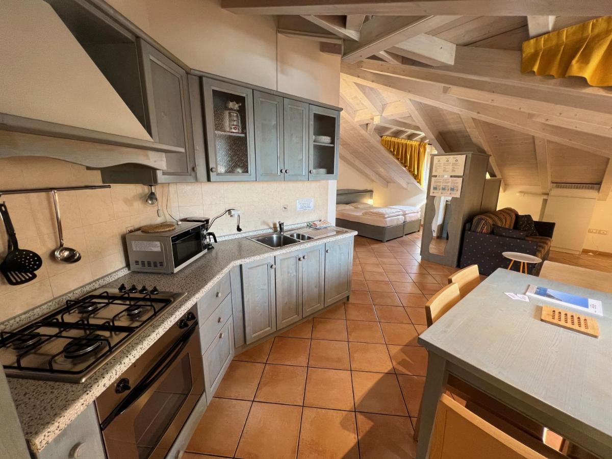 Studio Apartments Baia Azzurra 7 توربولي المظهر الخارجي الصورة